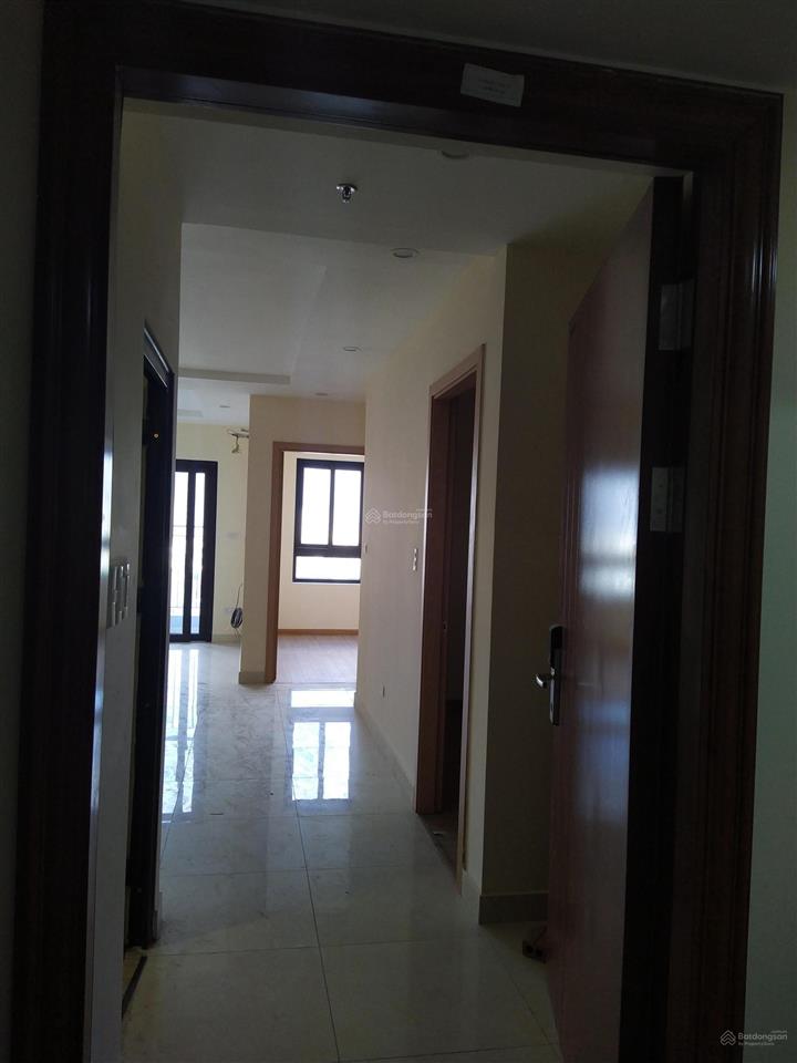 Cho thuê căn góc 3pn + 1 phòng khách, full nội thất. phố liễu giai. view hồ tây