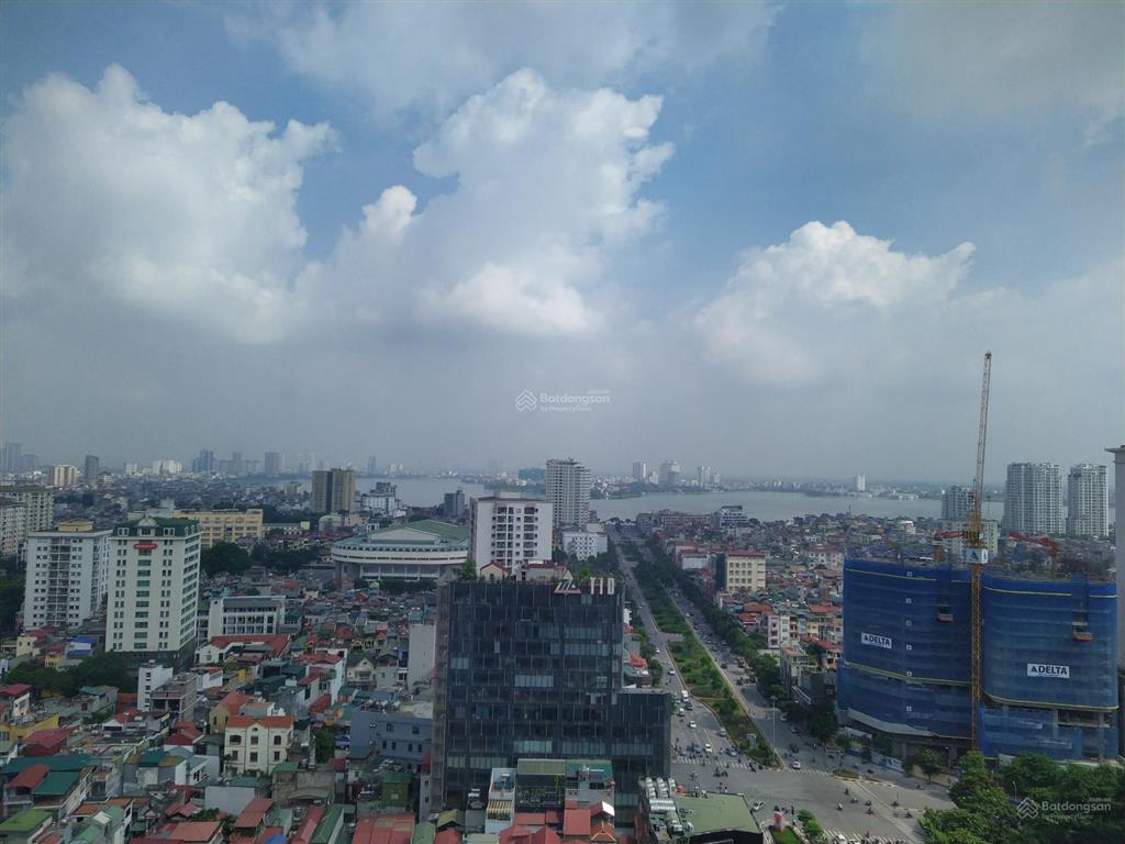 Cho thuê căn góc 3pn + 1 phòng khách, full nội thất. phố liễu giai. view hồ tây