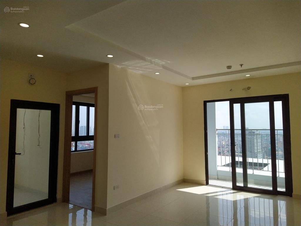Cho thuê căn góc 3pn + 1 phòng khách, full nội thất. phố liễu giai. view hồ tây