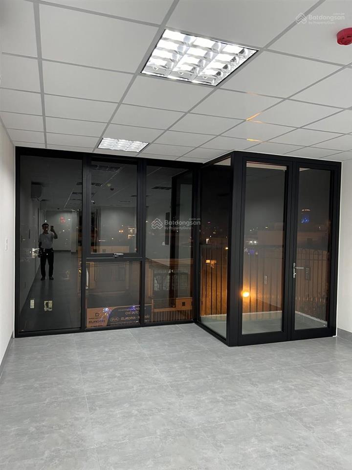 Trống mặt bằng cho thuê tại tòa nhà 88 khúc hạo, p.sơn trà, 10 triệu, 100m2
