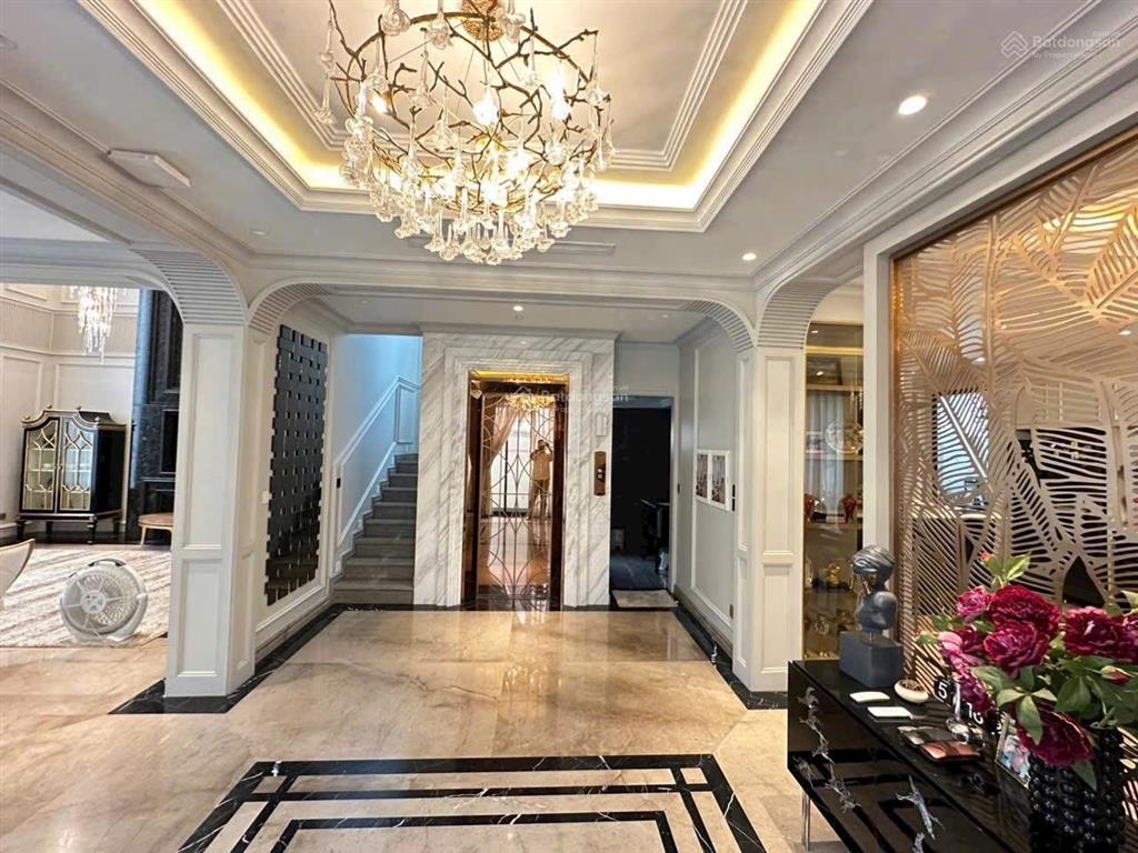 Biệt thự siêu đẹp sao đỏ, anh dũng ngay chân cầu rào 2