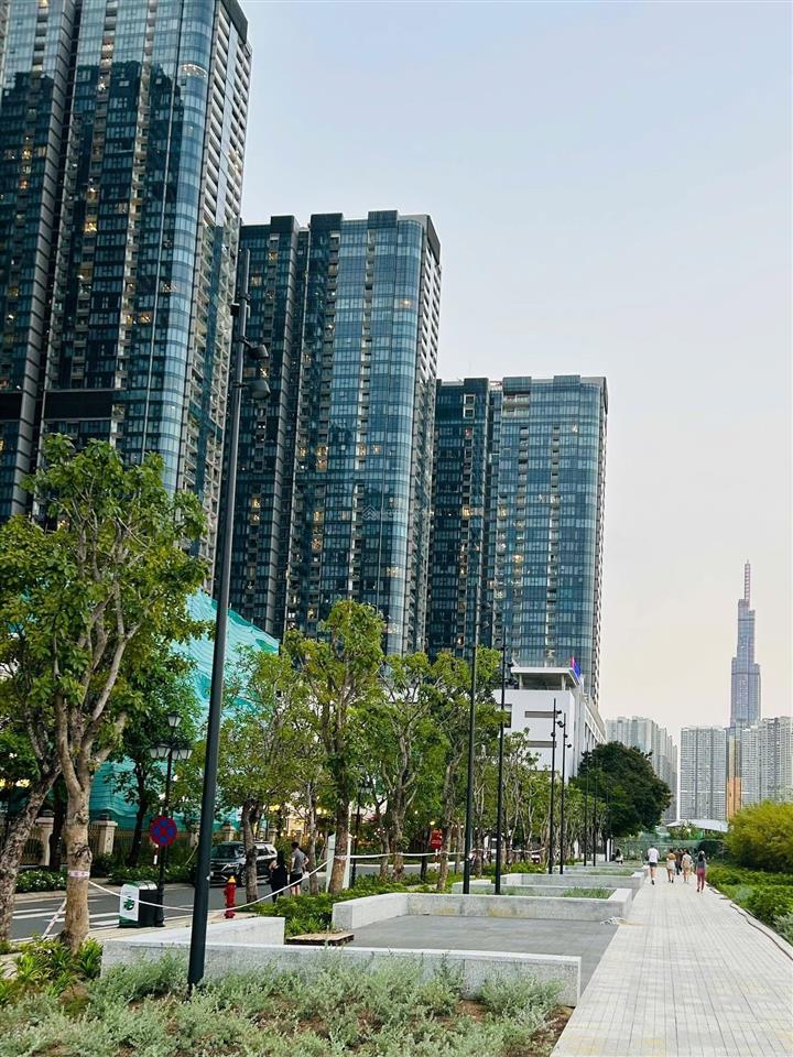 Bán nhanh 2pn diện tích lớn sổ hồng sẵn lầu cao view thoáng