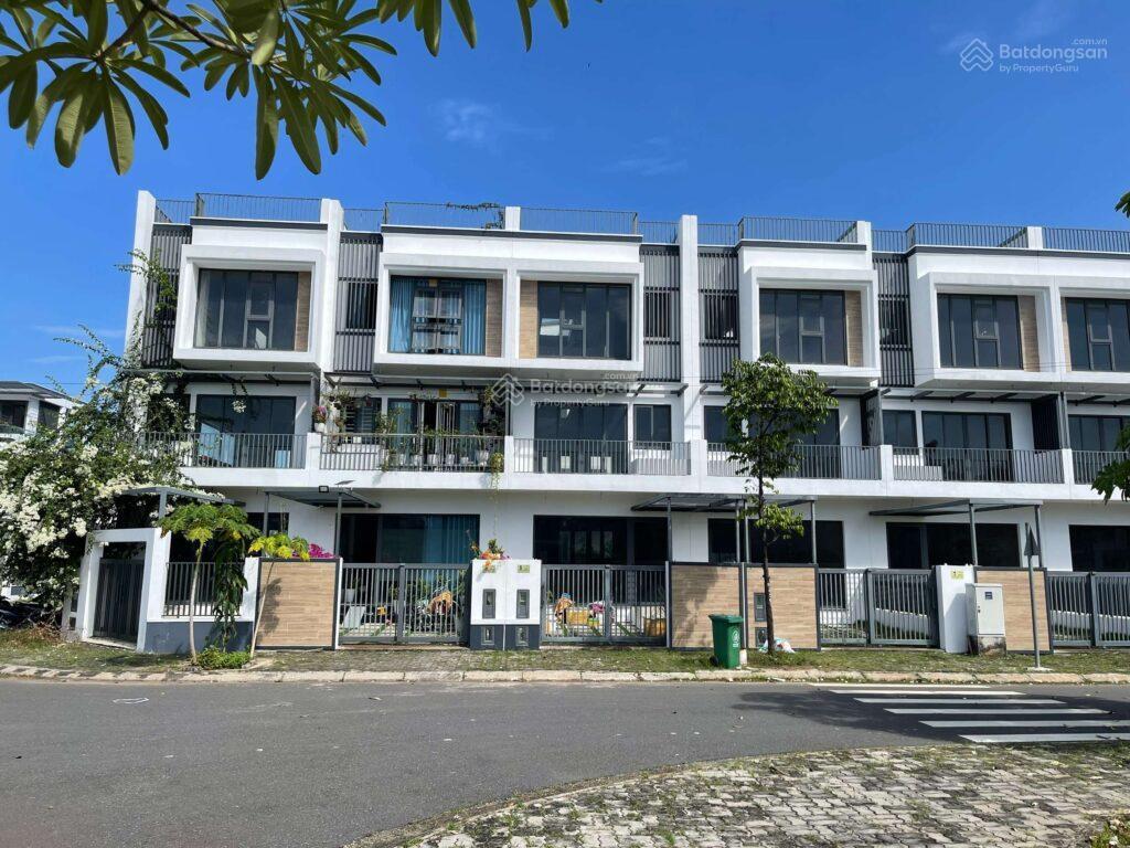 Chủ cần tiền bán gấp nhà phố đông tăng long 7,2 tỷ