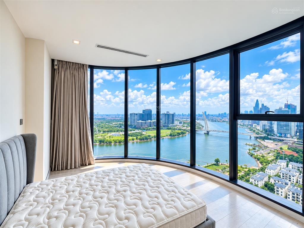 Bán 3pn vòng cung view hoa hậu, view sông q1