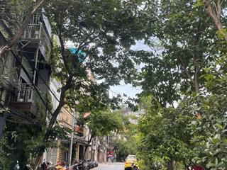 Chính chủ bán nhà đội cấn diện tích 30m