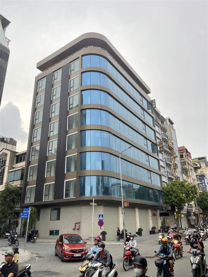 Cho thuê toà nhà văn phòng 9 tầng  lô góc  2 mặt phố  thanh xuân