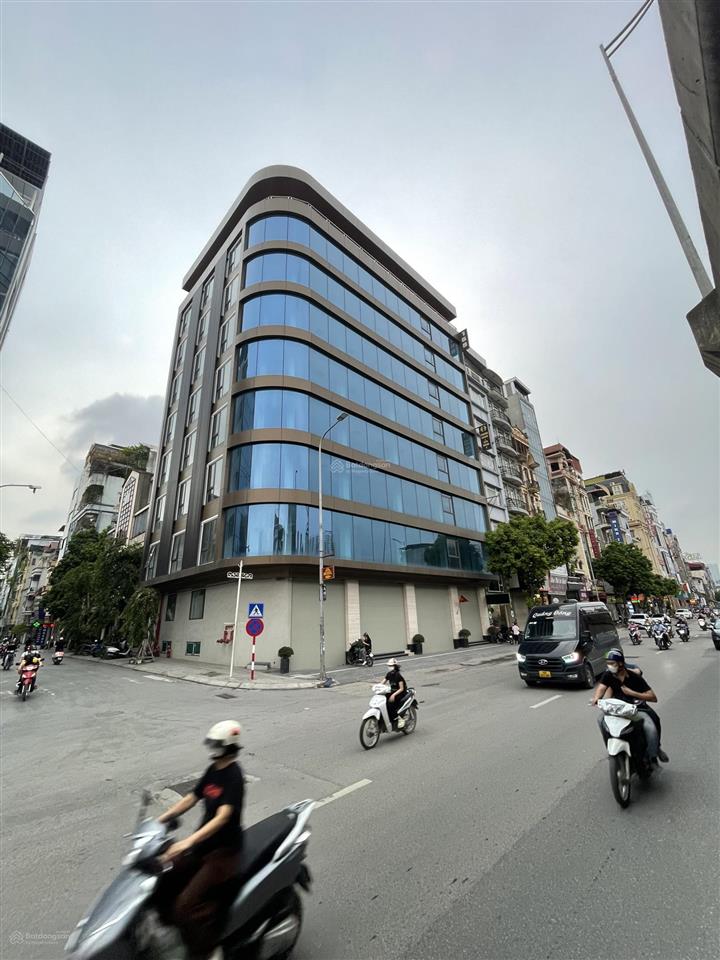 Cho thuê toà nhà văn phòng 9 tầng  lô góc  2 mặt phố  thanh xuân