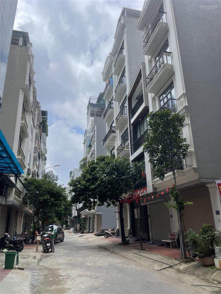 Bán đất phân lô  lk vạn phúc hà đông  45m  14,5 tỷ