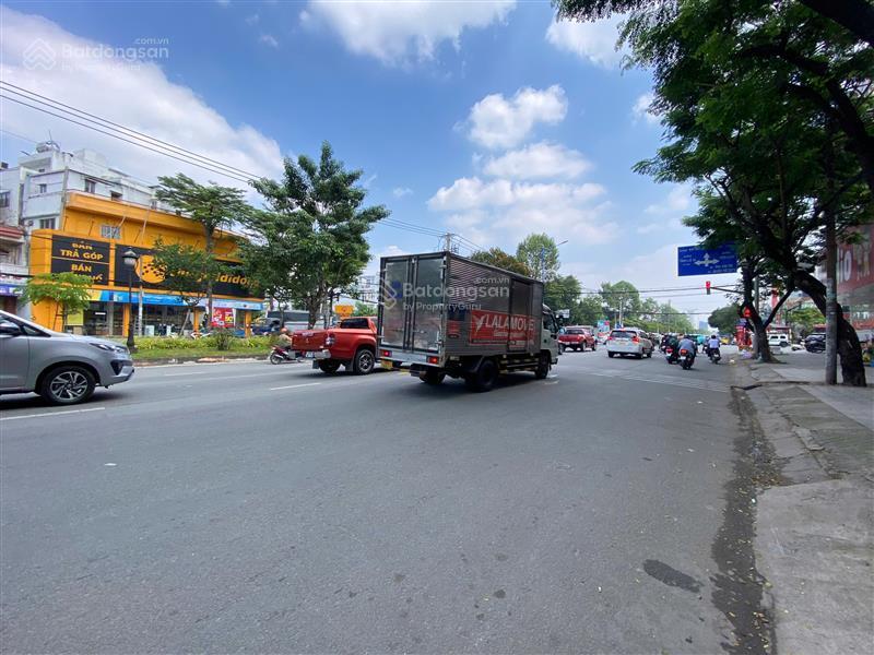 Bán nhà chính chủ mặt tiền khu tên lửa, 80m2, ngang 5x16m, 4 tầng, 5pn, đường 40m, tn 30tr/tháng