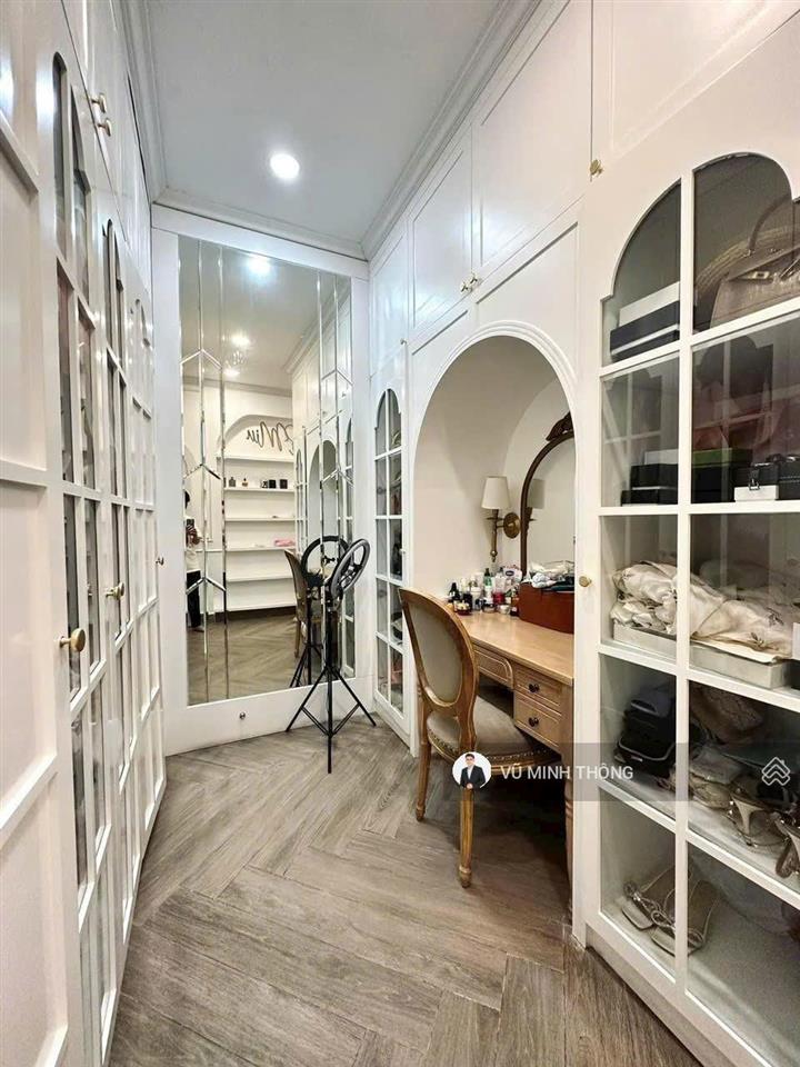 Ngộp bank ! 2mt trước sau, dt 3.4 (4.4) x 11.4  kc 4tst huỳnh văn bánh chỉ 14,5 tỷ