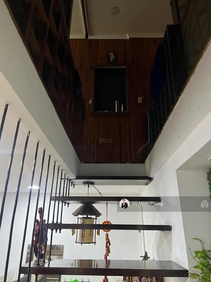 9.9 tỷ bán nhà mt 18a trần hữu trang, phường 11, phú nhuận. dt 5x12.5m 1 trệt 1 lửng tiện xây mới