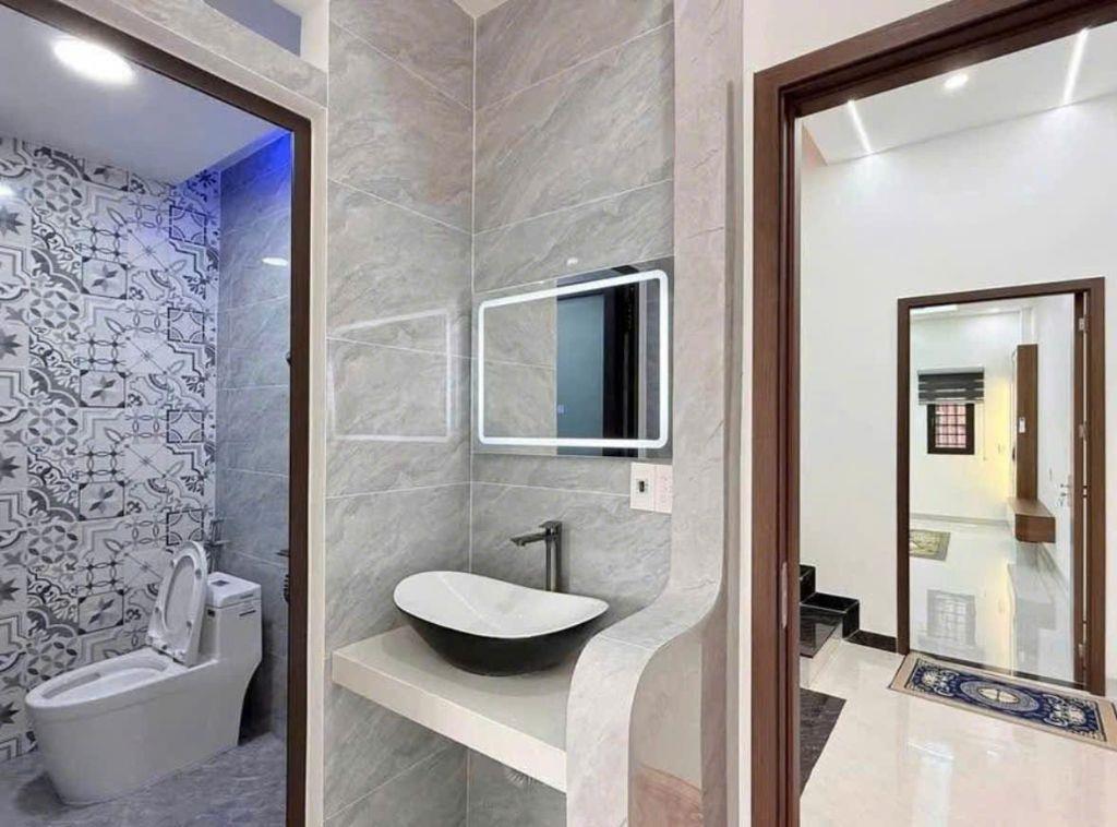  Bán lỗ gần 900 triệu nhà 3 tầng ,TTHC phường Tân Hiệp