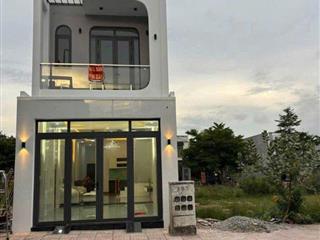 Nhà 2 tầng SHR sẵn chỉ 2 tỷ 250