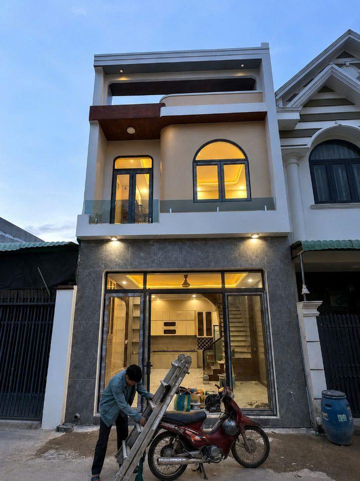 Chỉ đưa trước 550 triệu ở liền