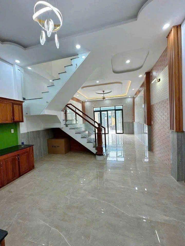Nhà phố SG mới SHR đưa trước chỉ 580 triệu