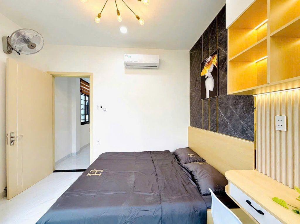 Nhà SHR DT:80 m2 đưa trước chỉ 600 triệu