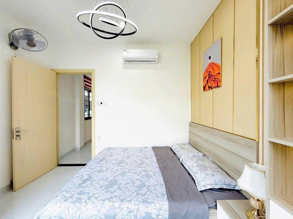Nhà SHR DT:80 m2 đưa trước chỉ 600 triệu