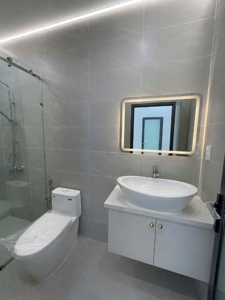 Nhà riêng SHR 3pn chỉ 590 ở ngay