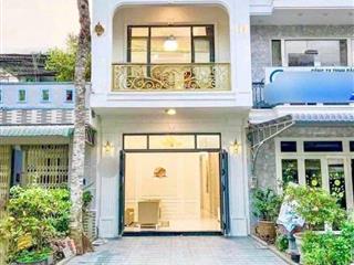 SHR sang tên ngay đưa trước chỉ 550 triệu