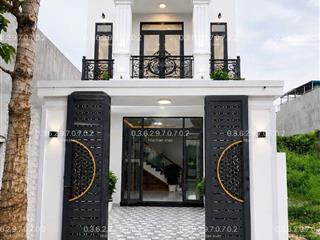 Nhà DTS: 160 m2 đưa trước có 600 triệu