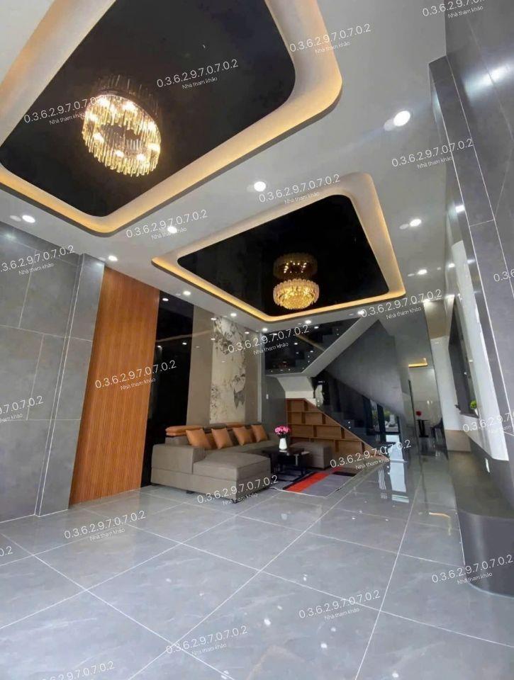 Bán nhà đưa trước có 560 triệu , ở liền