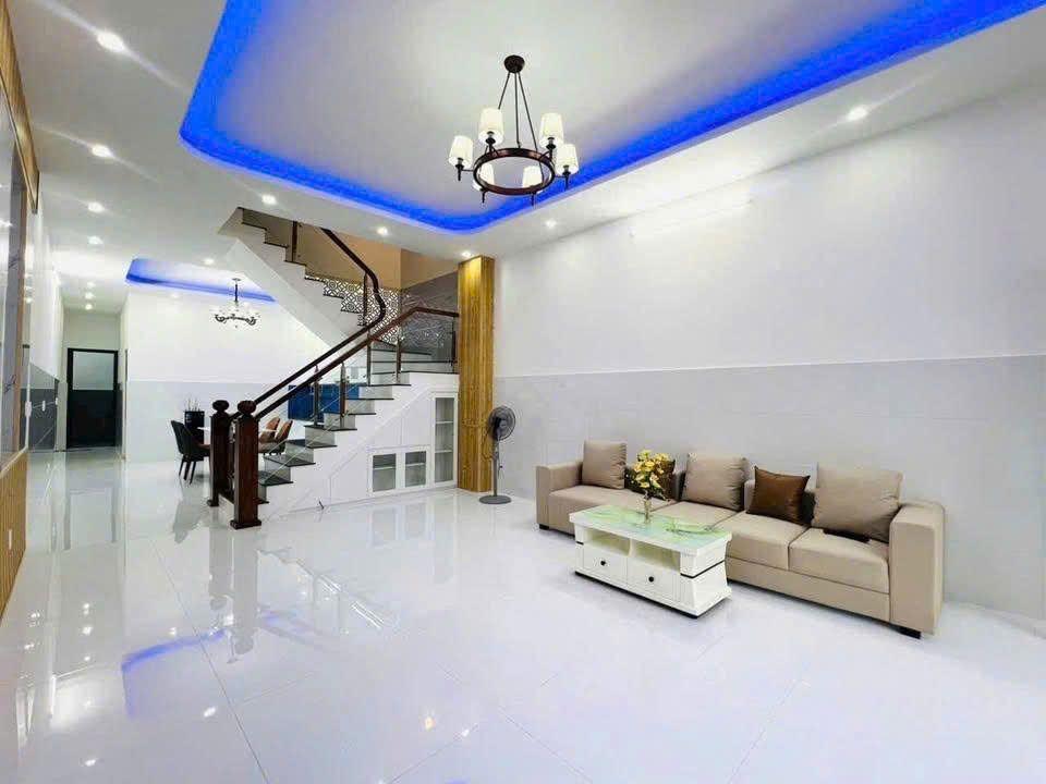 2 tầng 3 pn ngay trung tâm P.Bình Cơ TP.HCM