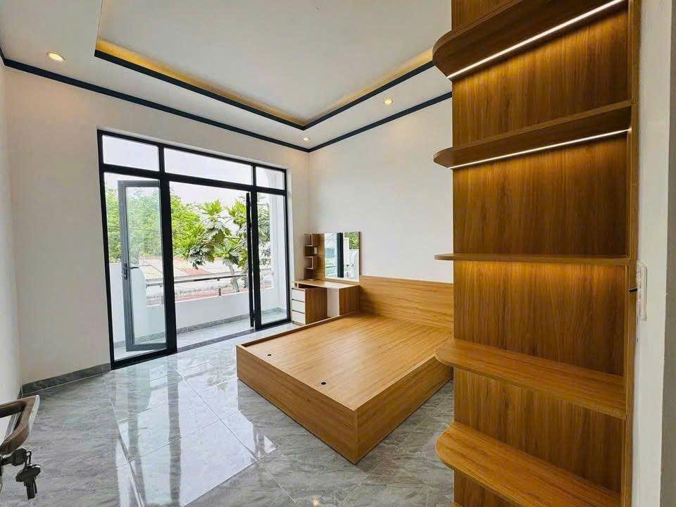 Nhà gần chợ đêm Uyên Hưng chỉ 1 tỷ 850 sở hữu