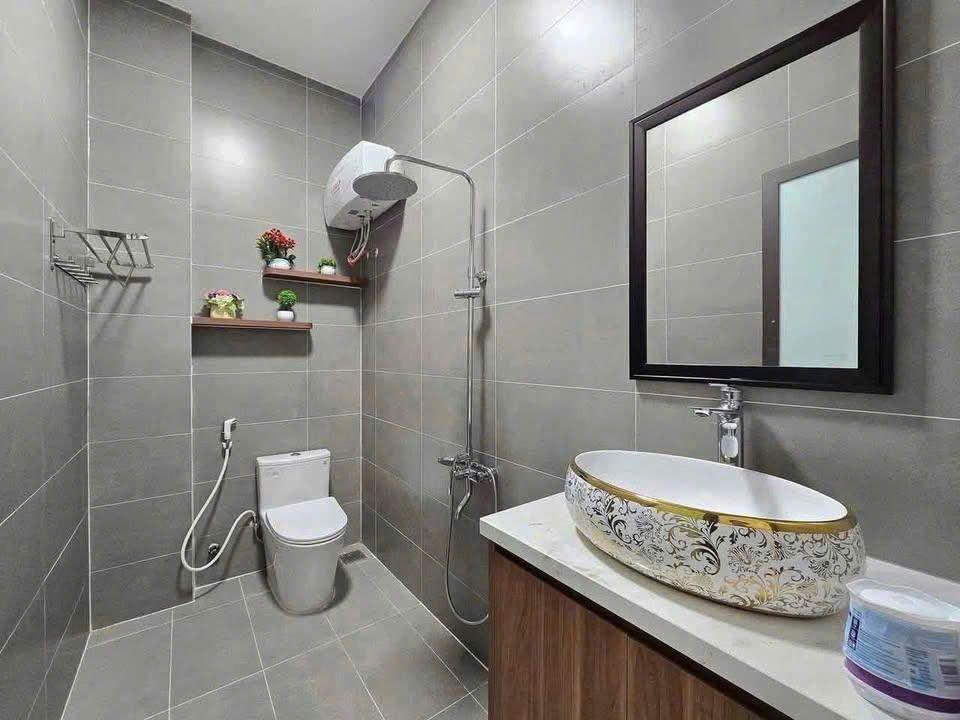 Chỉ 1 tỷ 780 sở hữu , gần chợ đêm Uyên Hưng