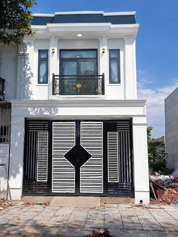 Chỉ 1 tỷ 980 sang sổ nhà gần KCN Nam Tân Uyên