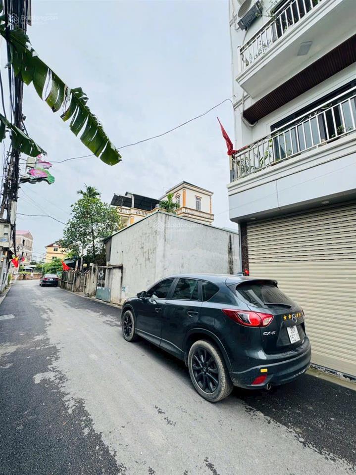 Chính chủ, cần bán mảnh đất tại thôn đồng nhân, dt 50m2, ngõ oto, mặt tiền 4m= mặt hậu.