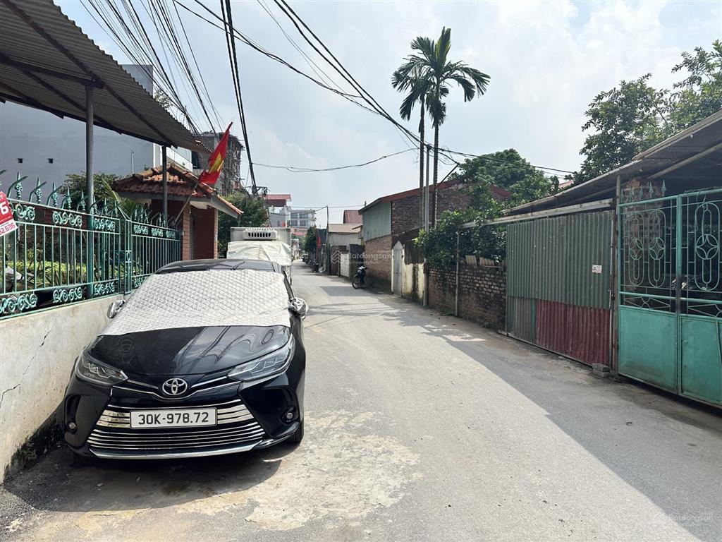 Chính chủ, cần bán mảnh đất tại thôn đồng nhân, dt 50m2, ngõ oto, mặt tiền 4m= mặt hậu.