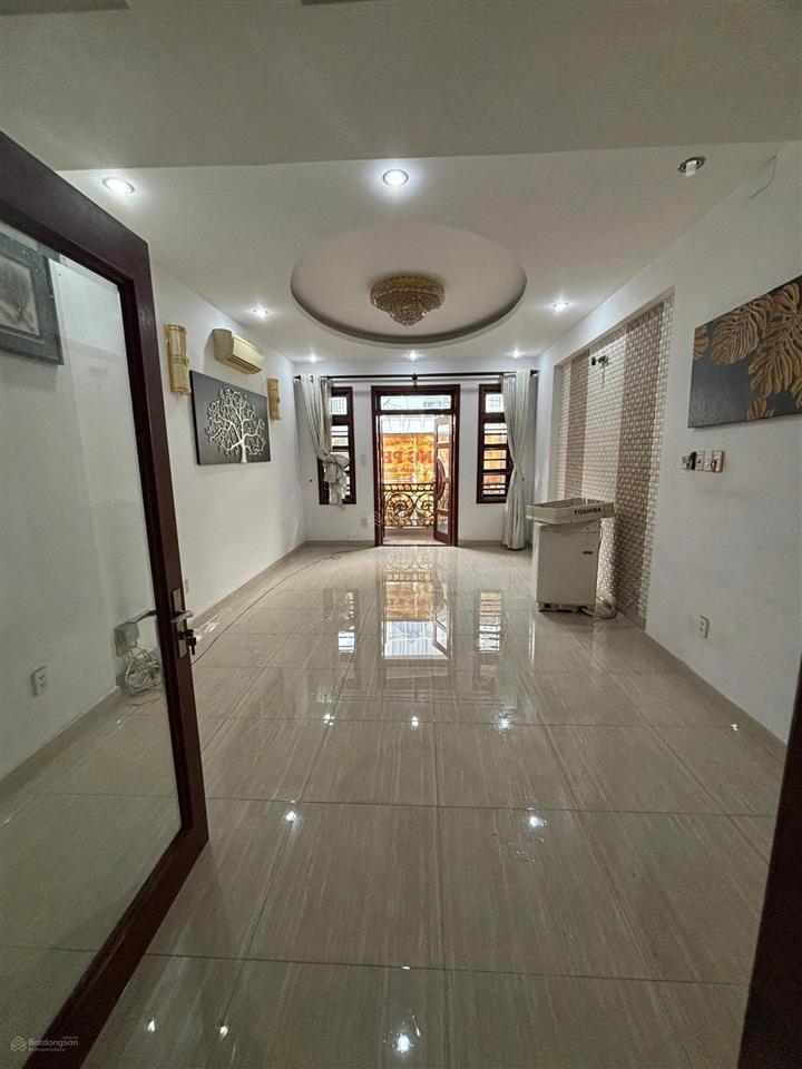 Cho thuê nhà mặt tiền d2 trung tâm bình thạnh gần quận 1, 7pn, làm vp, showroom cực hợp!