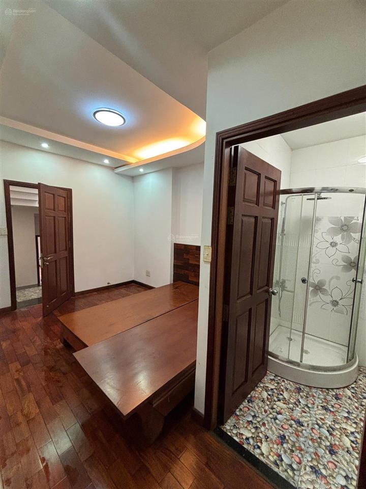 Cho thuê nhà mặt tiền d2 trung tâm bình thạnh gần quận 1, 7pn, làm vp, showroom cực hợp!