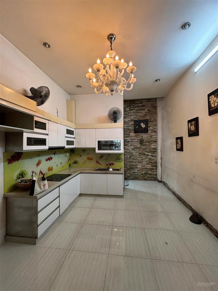 Cho thuê nhà mặt tiền d2 trung tâm bình thạnh gần quận 1, 7pn, làm vp, showroom cực hợp!