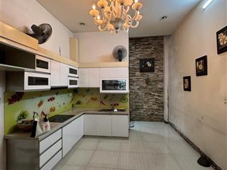 Cho thuê nhà mặt tiền d2 trung tâm bình thạnh gần quận 1, 7pn, làm vp, showroom cực hợp!