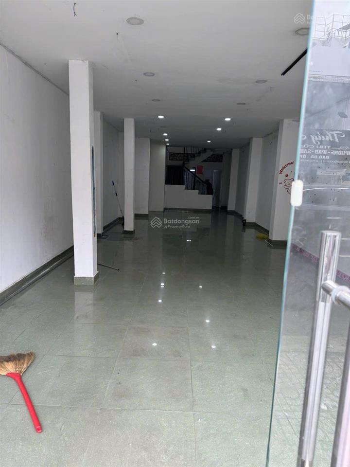 Bán gấp nhà mặt tiền 19,5 tỷ, 102m2 tại nguyễn kiệm, p9, q. phú nhuận, tp. hcm