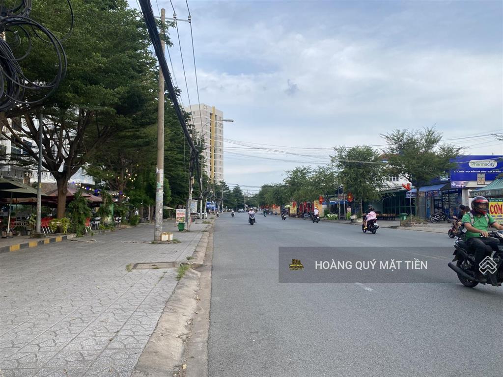 Hàng hiếm ! mặt tiền man thiện ~ 10m*22m = 220m2  chợ đêm man thiện. hợp đồng thuê  70tr/tháng