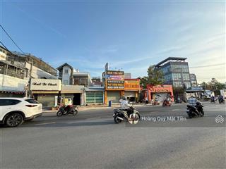 Siêu rẻ! mt đường lò lu (đoạn đẹp) rộng 30m ~ 4,5m*22m = 100m2. ngay lã xuân oai. ctxd 1hầm 7lầu.