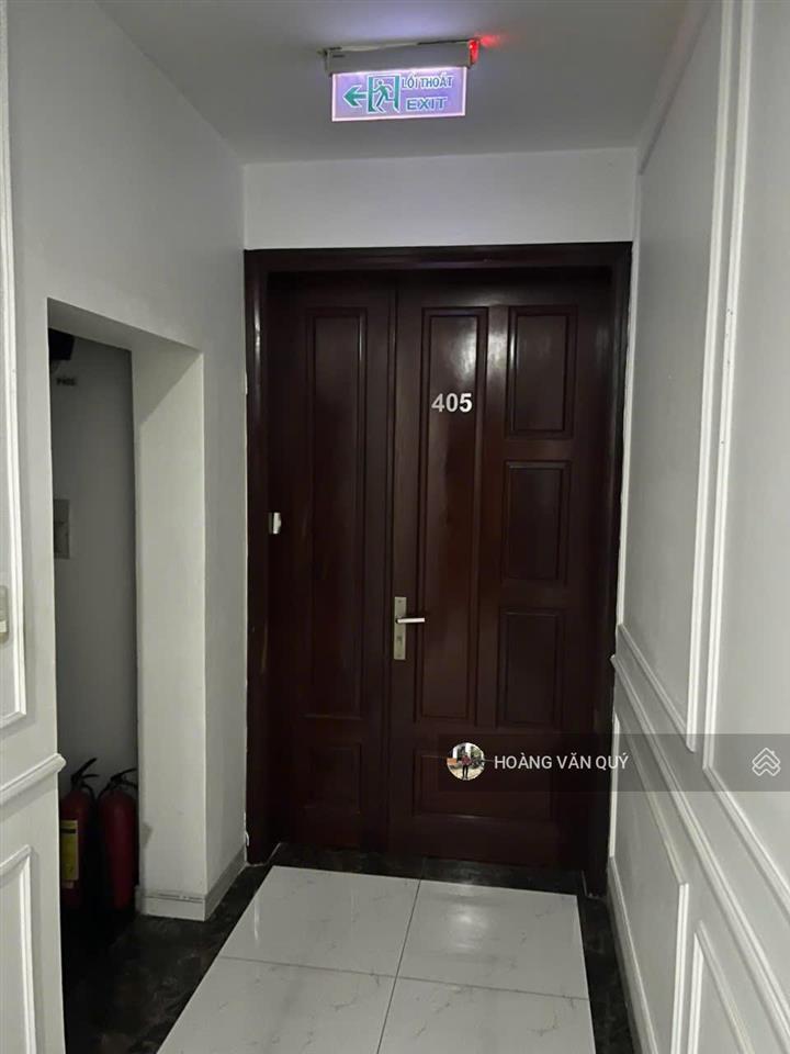 Nhà 6 lầu ~ 8,3m*16m = 135m2. sàn 600m2. sát mt hồng hà  tân bình. gần sân bay tsn. thu  180 tr