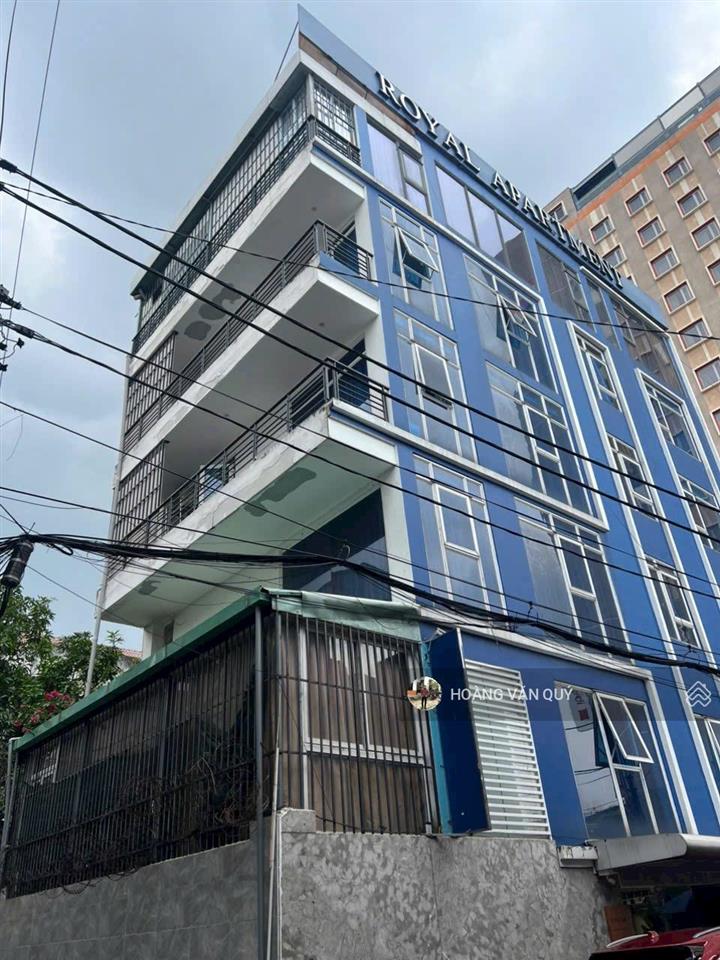 Nhà 6 lầu ~ 8,3m*16m = 135m2. sàn 600m2. sát mt hồng hà  tân bình. gần sân bay tsn. thu  180 tr