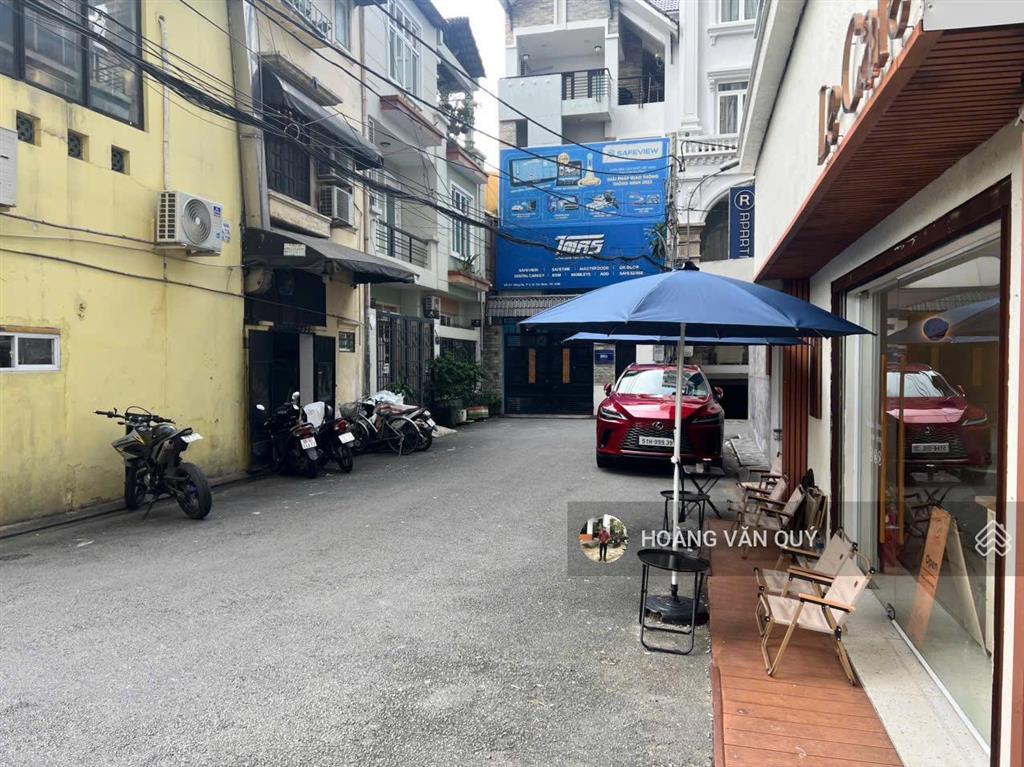 Nhà 6 lầu ~ 8,3m*16m = 135m2. sàn 600m2. sát mt hồng hà  tân bình. gần sân bay tsn. thu  180 tr