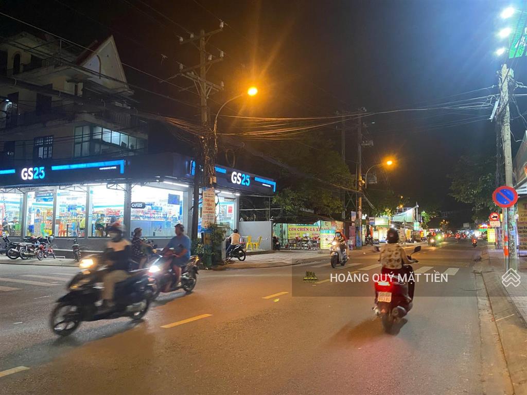 Siêu phẩm! mtkd đường nguyễn văn tăng ~ 15.5m*18m= 279m2. ctxd 1 hầm 7 tầng. ngay vinhomes quận 9