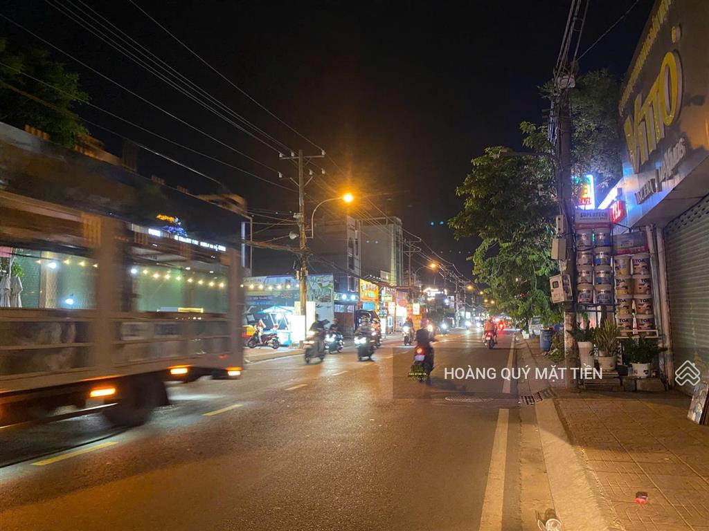 Siêu phẩm! mtkd đường nguyễn văn tăng ~ 15.5m*18m= 279m2. ctxd 1 hầm 7 tầng. ngay vinhomes quận 9