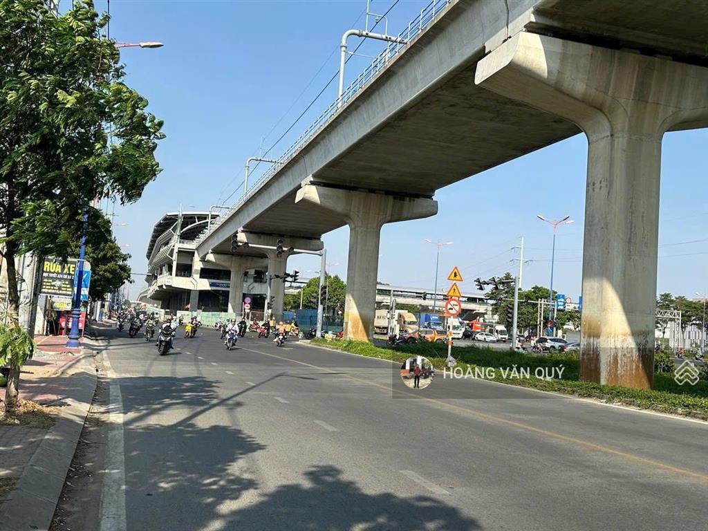 Mtkd đường số 3  metro bình thái ~ 7,5m*43m = 325m2. cách nguyễn văn bá 100m. ctxd 1 hầm 6 lầu