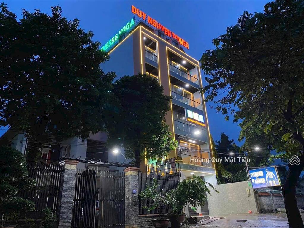 Tòa nhà 1 hầm 6 lầu ~ 10,5m*33m = 345m2. sàn 1616m2 mt trương văn thành  sát lê văn việt  quận 9
