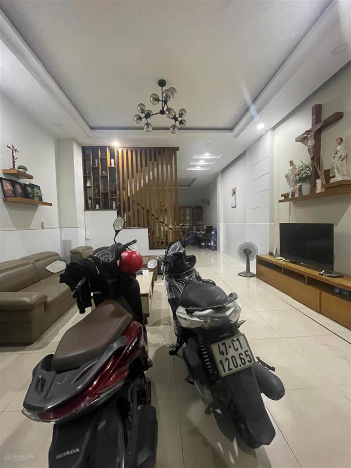 Nhà 1 trệt 3 lầu mt hẻm 1028  tân kỳ tân quý ~ 5m*14m = 70m2. ngay chợ bình hưng hoà  q. bình tân