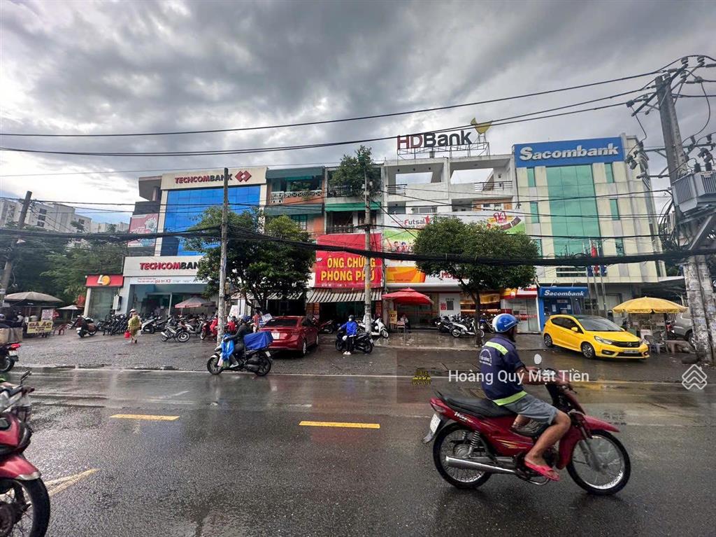 Kẹt bank! nhà 3 lầu mtkd đỗ xuân hợp ~ 5m*30m = 150m2. ngay chợ phước bình. hđ thuê  50 tr/tháng