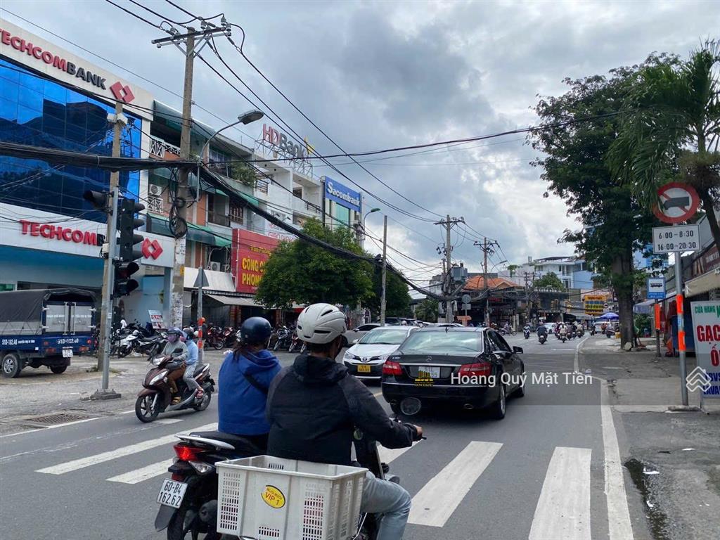 Kẹt bank! nhà 3 lầu mtkd đỗ xuân hợp ~ 5m*30m = 150m2. ngay chợ phước bình. hđ thuê  50 tr/tháng
