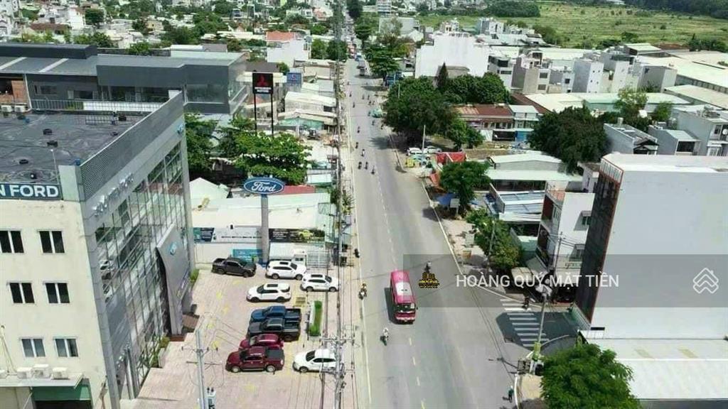 Mt hoàng hữu nam ~ 35m*100m = 3500m2. ngay lê văn việt. gpxd 2 hầm + 18 tầng nổi. bán 67,1 tr/m2