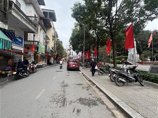 Lương khánh thiện  tân mai ,nhà 5 tầng lô góc  ngõ thông kinh doanh  40m2 x 8 phòng  oto đỗ cửa